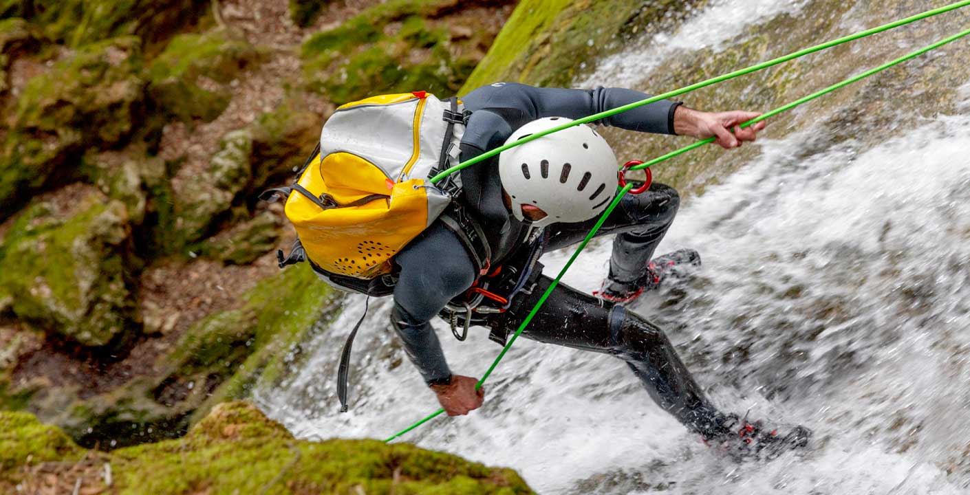 Stage canyoning